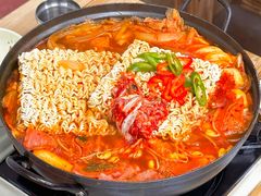 -亲昵春川鸡排(韩国美食街店)