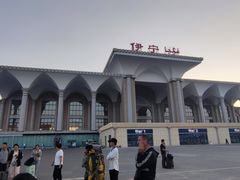 -伊宁站
