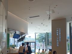 -奈雪的茶(优特汇店)