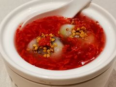 红酒酿雨花石汤圆-A One Kitchen·南京精菜馆(德基广场店)