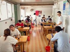 用餐区-老火车站牛肉粉