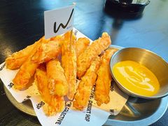 -W COLLECTIVE  DESSERT SHOP