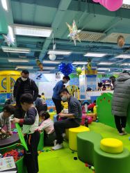 -莫莉幻想儿童乐园(北京昌发展万科店)