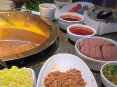 -小天鹅火锅·一线江景洪鼎旗舰店(洪崖洞店)