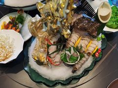 -鼎泰亨·海鲜牛肉餐厅(滨江店)