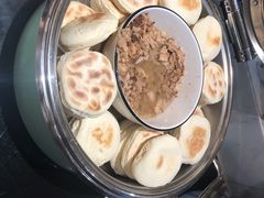 -西安大雁塔科技大学地铁站亚朵酒店