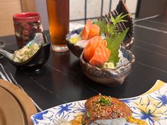 -山川小町·极番烧肉(新地假日广场店)