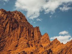 -天山神秘大峡谷