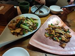 云南腊肉炒香笋-云海肴·汽锅鸡·云南菜(天津国金汇店)