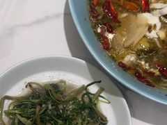 -姚姚酸菜鱼·金戈戈香港豉油鸡(喜荟城联名店)