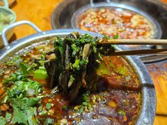 -大众跷脚牛肉馆·非遗传承单位(峨眉山店)