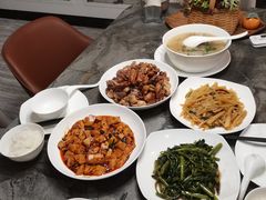-天鹅到家·保姆月嫂育儿嫂(蔚蓝海岸店)