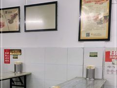 大堂-胡仁根胡记炸炸炸