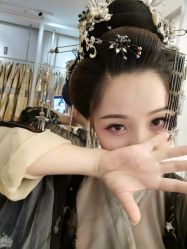 -盘子女人坊古装写真摄影(厦门总店)