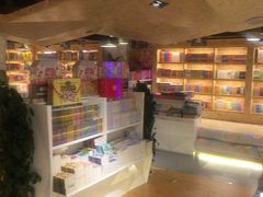 -新华里咖啡书吧(新华书店小寨店)