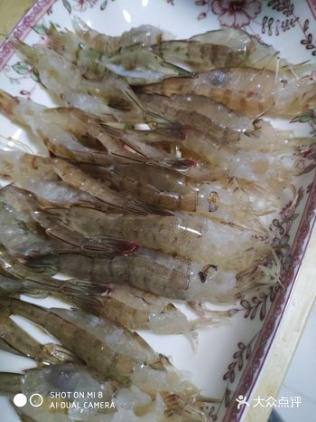 备料：大虾20只左右 蒜两头，粉丝一卷或两卷