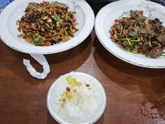 -湖南人家湘菜馆(镇江路店)