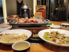 -娜仁图雅蒙古美食村(33小镇店)