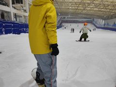 -乔波室内滑雪场