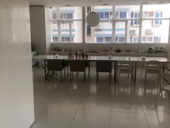 -卡罗酒店(东门晒布地铁站店)