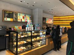 面包甜点陈列柜-星巴克(新达汇三林店)