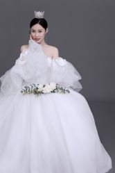 点击看大图 -挪娅婚纱摄影皇家会所