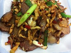 萝卜干腊肉-湘缘道客•湘缘饭店·25年湘菜馆(古墩路店)