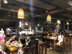大堂-滇海谣云南斑鱼养生火锅(北戴河旗舰店)