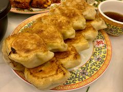 西葫芦羊肉锅贴-鸿宾楼(展览馆路店)