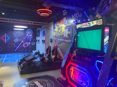 -VR+乐园·VR电竞·家庭亲子·密室逃脱·轰趴团建