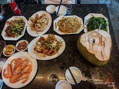 -岛中岛·海鲜大排档·万宁老字号(东澳店)