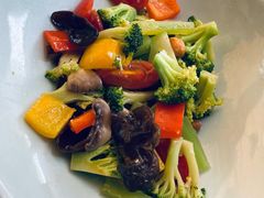 李时珍小炒-野蔓果·山野菜(西湖景区·龙井茶田店)