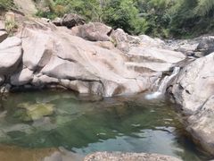 -安吉龙王山峡谷漂流