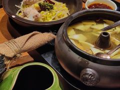 -云海肴·汽锅鸡·云南菜(天山百盛优客店)