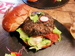 -HIGH FIVE哈福手工汉堡(桂林路店)