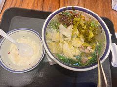 -云阿蛮云南生烫牛肉米线(奉贤路店)