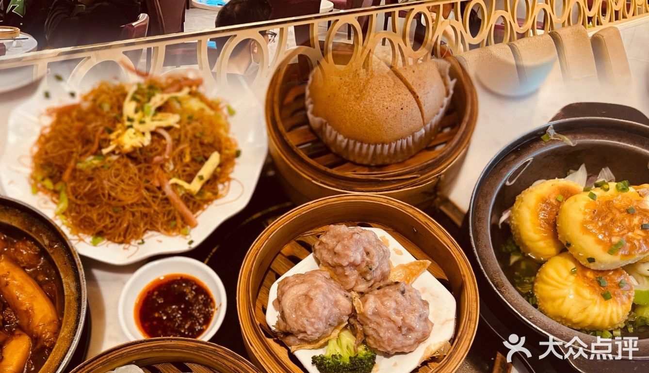 吖话？人均三十蚊係酒楼饮茶！！！