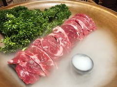 -三出山火锅(南京万象天地店)