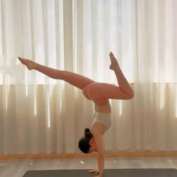 -亚太瑜伽普拉提学院