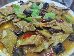 -三江源美食城