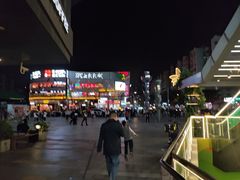 -江燕路万科里