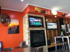 -12 Rocks Beach Bar Cafe