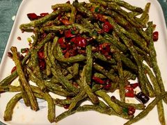 -老码头黑皮肘子锅包肉(赣水路店)