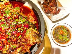 清江鱼-鸣记脆皮烤鱼·海鲜烤鱼(三八广场店)