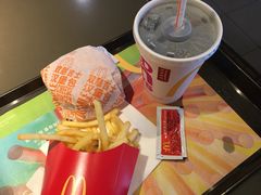 -麦当劳(江湾镇店)