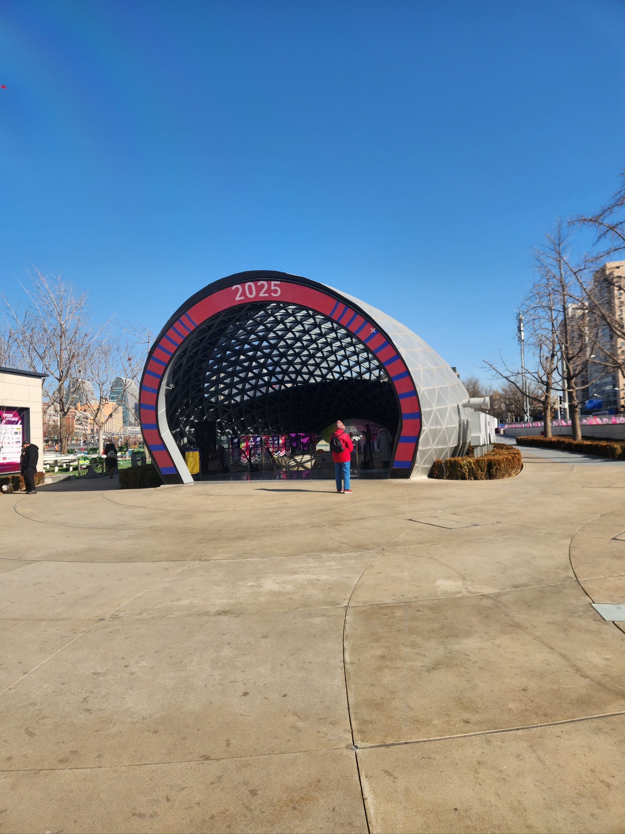 下沉广场还不错哦