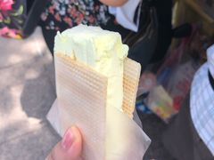 -詹爷爷乌节路街头冰淇淋