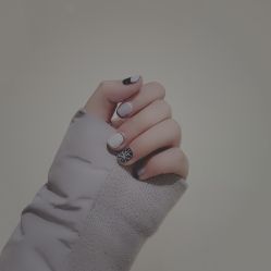 -孔雀手美甲美睫护理