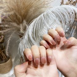 -花岐款式专研健康美甲沙龙