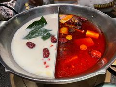 -湊湊火锅·茶憩(新中关购物中心店)